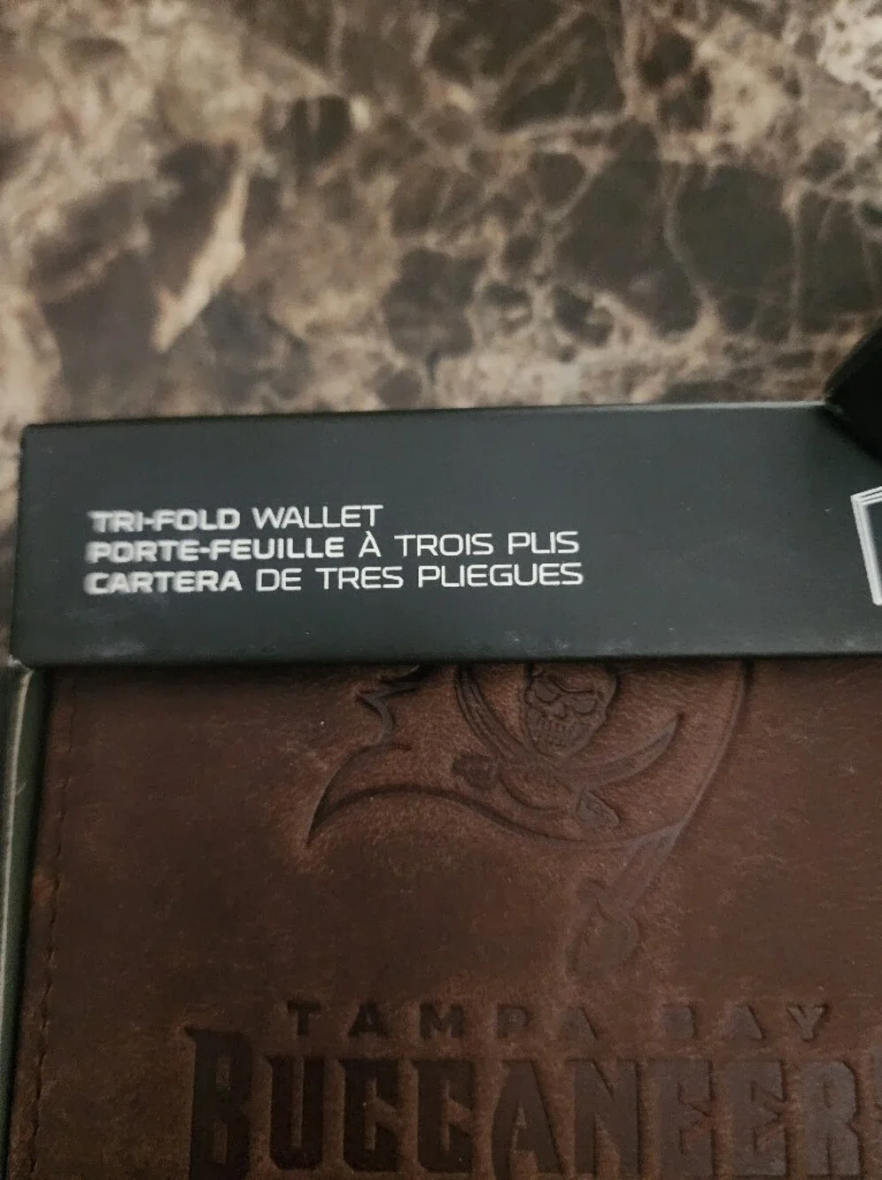 Tampa Bay Buccaneers Genuine Leather Tri-Fold Wallet NWT NFL Gift Brown